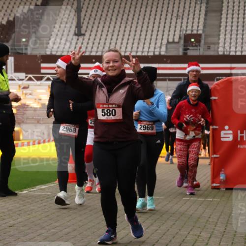08.12.2024 - St. Pauli X-Mass-Run No. 14 Yannick Fuchs http://msf.ph/oto/7473583 08.12.2024 10:07:59 Ziel 9, 11, 83, 309, 328, 580, 1048, 1058, 1297, 1390, 1867, 2350, 2501, 2587, 2716, 2945, 2968, 2969, 3010, 3012 meine-sportfotos.de