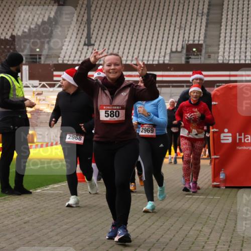 08.12.2024 - St. Pauli X-Mass-Run No. 14 Yannick Fuchs http://msf.ph/oto/7473590 08.12.2024 10:07:59 Ziel 9, 11, 83, 309, 328, 580, 1048, 1058, 1297, 1390, 1867, 2350, 2501, 2587, 2716, 2945, 2968, 2969, 3010, 3012 meine-sportfotos.de
