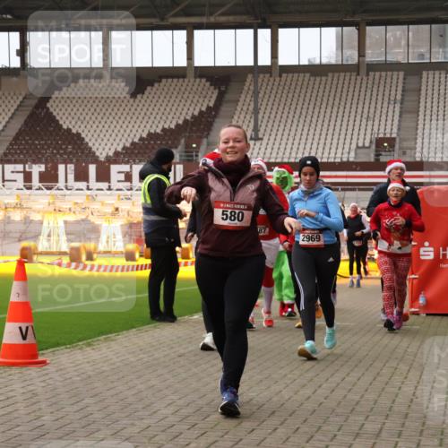 08.12.2024 - St. Pauli X-Mass-Run No. 14 Yannick Fuchs http://msf.ph/oto/7473622 08.12.2024 10:08:00 Ziel 9, 11, 83, 309, 328, 580, 1048, 1058, 1297, 1390, 2350, 2501, 2587, 2716, 2945, 2968, 2969, 3010, 3012 meine-sportfotos.de
