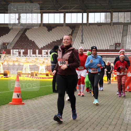 08.12.2024 - St. Pauli X-Mass-Run No. 14 Yannick Fuchs http://msf.ph/oto/7473635 08.12.2024 10:08:00 Ziel 9, 11, 83, 309, 328, 580, 1048, 1058, 1297, 1390, 2350, 2501, 2587, 2716, 2945, 2968, 2969, 3010, 3012 meine-sportfotos.de