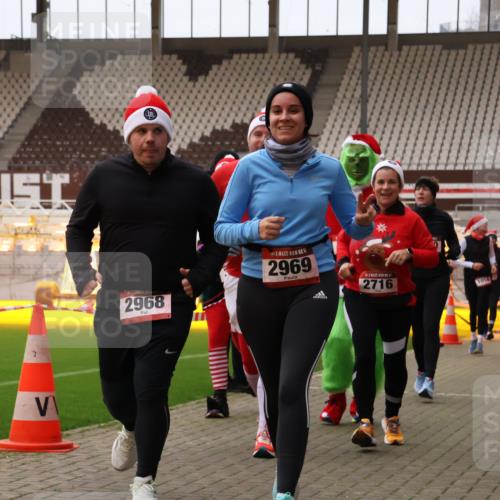 08.12.2024 - St. Pauli X-Mass-Run No. 14 Yannick Fuchs http://msf.ph/oto/7473664 08.12.2024 10:08:02 Ziel 83, 309, 328, 580, 690, 1048, 1058, 1297, 1390, 2350, 2501, 2587, 2716, 2945, 2964, 2968, 2969, 3010, 3012 meine-sportfotos.de