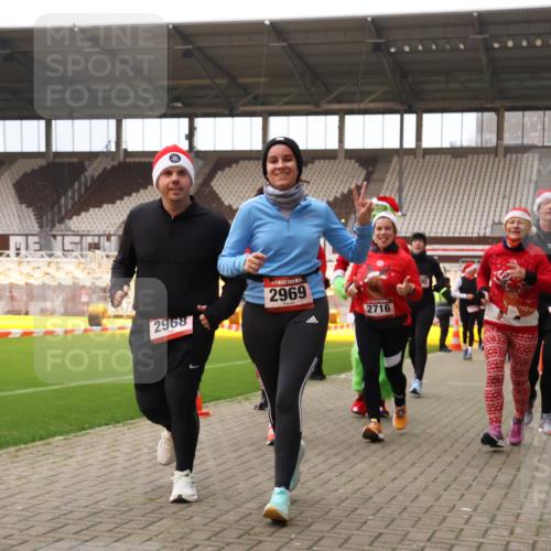 08.12.2024 - St. Pauli X-Mass-Run No. 14 Yannick Fuchs http://msf.ph/oto/7473695 08.12.2024 10:08:03 Ziel 83, 309, 328, 580, 690, 1048, 1058, 1297, 1390, 2587, 2716, 2945, 2961, 2964, 2968, 2969, 3010, 3012 meine-sportfotos.de