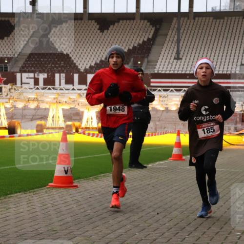 08.12.2024 - St. Pauli X-Mass-Run No. 14 Yannick Fuchs http://msf.ph/oto/7473726 08.12.2024 09:54:35 Ziel 185, 1863, 1948, 2588, 2891 meine-sportfotos.de