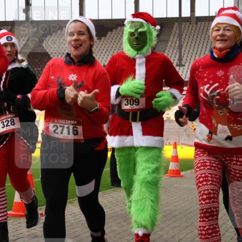 08.12.2024 - St. Pauli X-Mass-Run No. 14 Yannick Fuchs http://msf.ph/oto/7473727 08.12.2024 10:08:04 Ziel 83, 309, 328, 580, 690, 1048, 1058, 1297, 1390, 2587, 2716, 2945, 2961, 2964, 2968, 2969, 3010, 3012 meine-sportfotos.de
