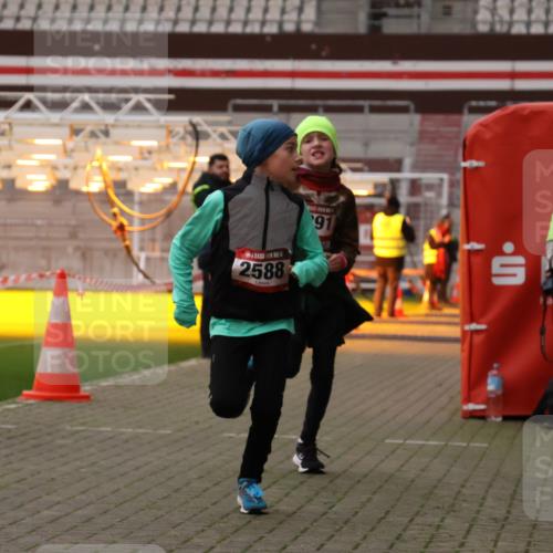 08.12.2024 - St. Pauli X-Mass-Run No. 14 Yannick Fuchs http://msf.ph/oto/7473825 08.12.2024 09:54:54 Ziel 341, 2588, 2891 meine-sportfotos.de