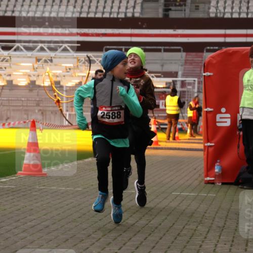 08.12.2024 - St. Pauli X-Mass-Run No. 14 Yannick Fuchs http://msf.ph/oto/7473827 08.12.2024 09:54:54 Ziel 341, 2588, 2891 meine-sportfotos.de
