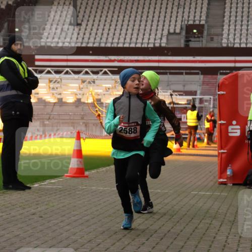 08.12.2024 - St. Pauli X-Mass-Run No. 14 Yannick Fuchs http://msf.ph/oto/7473836 08.12.2024 09:54:54 Ziel 341, 2588, 2891 meine-sportfotos.de