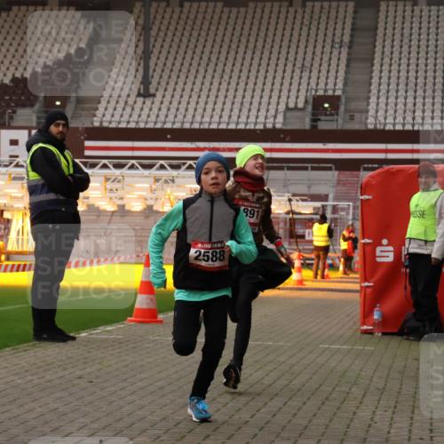 08.12.2024 - St. Pauli X-Mass-Run No. 14 Yannick Fuchs http://msf.ph/oto/7473844 08.12.2024 09:54:54 Ziel 341, 2588, 2891 meine-sportfotos.de