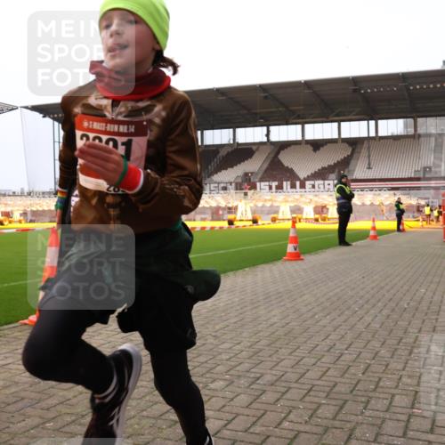 08.12.2024 - St. Pauli X-Mass-Run No. 14 Yannick Fuchs http://msf.ph/oto/7473891 08.12.2024 09:54:56 Ziel 341, 2588, 2891 meine-sportfotos.de