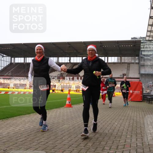 08.12.2024 - St. Pauli X-Mass-Run No. 14 Yannick Fuchs http://msf.ph/oto/7473914 08.12.2024 10:08:11 Ziel 83, 309, 328, 580, 690, 1048, 1058, 1390, 2587, 2716, 2945, 2961, 2964, 2968, 2969 meine-sportfotos.de