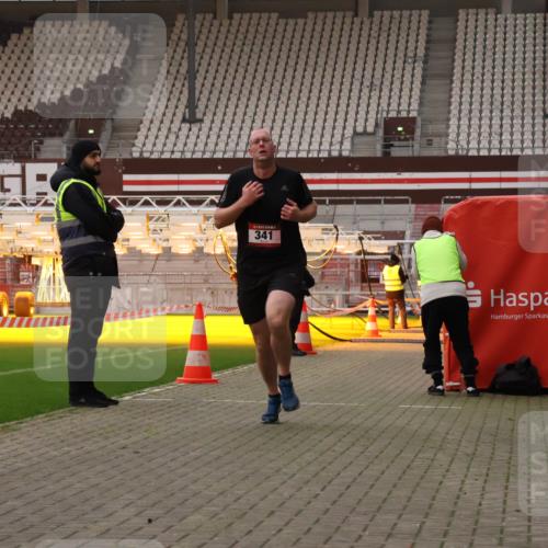 08.12.2024 - St. Pauli X-Mass-Run No. 14 Yannick Fuchs http://msf.ph/oto/7473916 08.12.2024 09:55:04 Ziel 341, 881, 907 meine-sportfotos.de