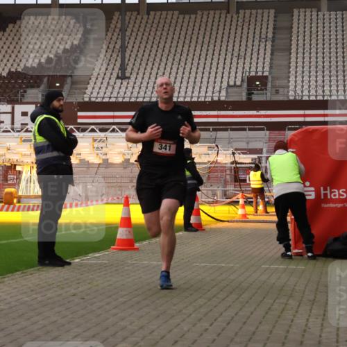 08.12.2024 - St. Pauli X-Mass-Run No. 14 Yannick Fuchs http://msf.ph/oto/7473924 08.12.2024 09:55:05 Ziel 341, 881, 907 meine-sportfotos.de