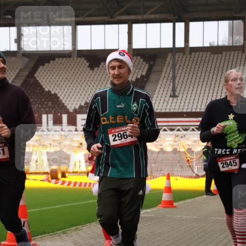 08.12.2024 - St. Pauli X-Mass-Run No. 14 Yannick Fuchs http://msf.ph/oto/7473937 08.12.2024 10:08:13 Ziel 83, 309, 328, 580, 690, 1048, 1058, 1390, 1423, 2587, 2716, 2945, 2961, 2964, 2968, 2969 meine-sportfotos.de