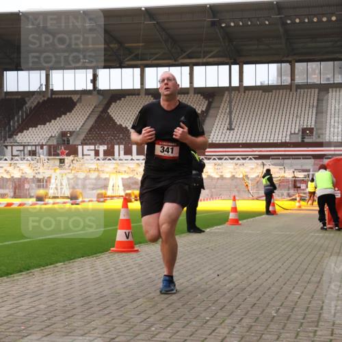 08.12.2024 - St. Pauli X-Mass-Run No. 14 Yannick Fuchs http://msf.ph/oto/7473939 08.12.2024 09:55:06 Ziel 341, 881, 907 meine-sportfotos.de