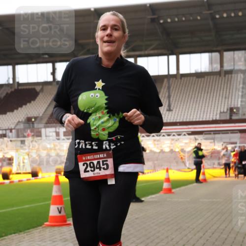 08.12.2024 - St. Pauli X-Mass-Run No. 14 Yannick Fuchs http://msf.ph/oto/7473984 08.12.2024 10:08:14 Ziel 83, 309, 328, 485, 580, 690, 1048, 1058, 1390, 1423, 2587, 2716, 2945, 2961, 2964, 2968, 2969 meine-sportfotos.de