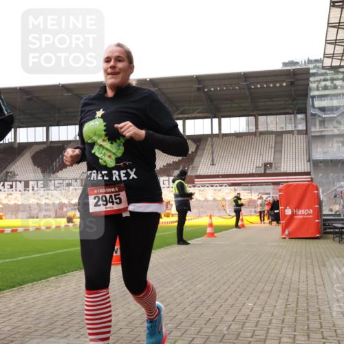 08.12.2024 - St. Pauli X-Mass-Run No. 14 Yannick Fuchs http://msf.ph/oto/7473996 08.12.2024 10:08:15 Ziel 83, 309, 328, 485, 580, 690, 1048, 1058, 1390, 1423, 2587, 2716, 2945, 2961, 2964, 2968, 2969 meine-sportfotos.de