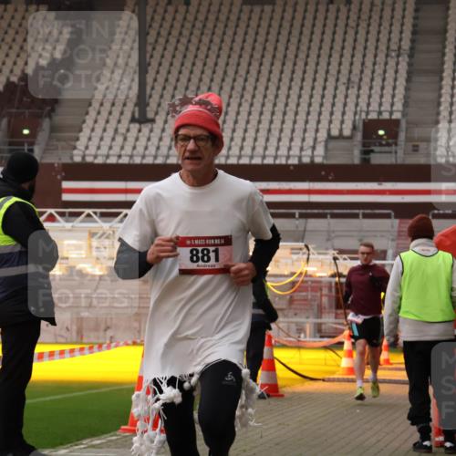 08.12.2024 - St. Pauli X-Mass-Run No. 14 Yannick Fuchs http://msf.ph/oto/7474030 08.12.2024 09:55:16 Ziel 691, 881, 907 meine-sportfotos.de
