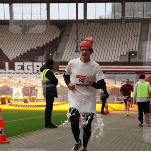 08.12.2024 - St. Pauli X-Mass-Run No. 14 Yannick Fuchs http://msf.ph/oto/7474044 08.12.2024 09:55:16 Ziel 691, 881, 907 meine-sportfotos.de