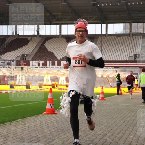 08.12.2024 - St. Pauli X-Mass-Run No. 14 Yannick Fuchs http://msf.ph/oto/7474054 08.12.2024 09:55:17 Ziel 691, 881, 907 meine-sportfotos.de