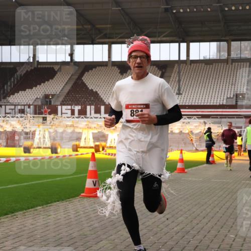08.12.2024 - St. Pauli X-Mass-Run No. 14 Yannick Fuchs http://msf.ph/oto/7474059 08.12.2024 09:55:17 Ziel 691, 881, 907 meine-sportfotos.de