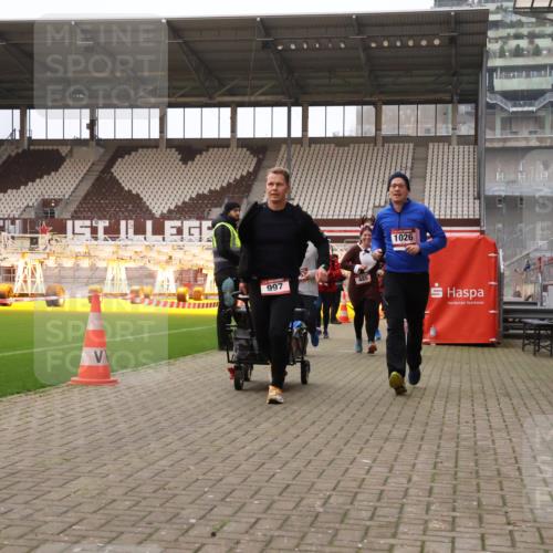 08.12.2024 - St. Pauli X-Mass-Run No. 14 Yannick Fuchs http://msf.ph/oto/7474064 08.12.2024 10:08:24 Ziel 292, 301, 485, 690, 997, 1026, 1310, 1423, 2753, 2945, 2961, 2964 meine-sportfotos.de