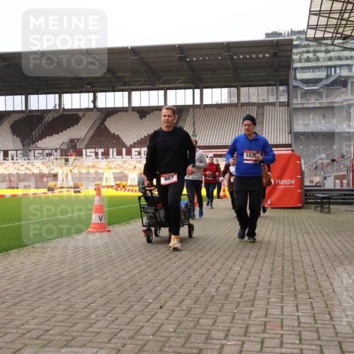 08.12.2024 - St. Pauli X-Mass-Run No. 14 Yannick Fuchs http://msf.ph/oto/7474076 08.12.2024 10:08:25 Ziel 292, 301, 485, 690, 997, 1026, 1310, 1423, 1952, 1961, 2753, 2961, 2964 meine-sportfotos.de