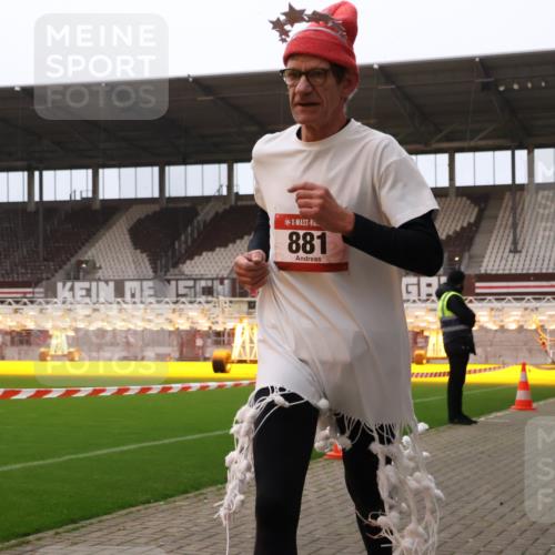 08.12.2024 - St. Pauli X-Mass-Run No. 14 Yannick Fuchs http://msf.ph/oto/7474086 08.12.2024 09:55:18 Ziel 691, 881, 907 meine-sportfotos.de