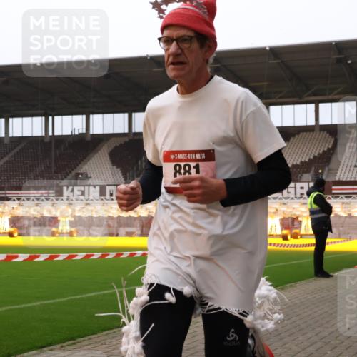 08.12.2024 - St. Pauli X-Mass-Run No. 14 Yannick Fuchs http://msf.ph/oto/7474093 08.12.2024 09:55:18 Ziel 691, 881, 907 meine-sportfotos.de