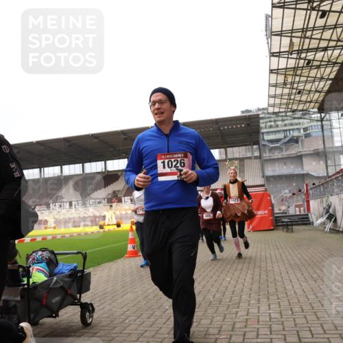 08.12.2024 - St. Pauli X-Mass-Run No. 14 Yannick Fuchs http://msf.ph/oto/7474103 08.12.2024 10:08:27 Ziel 292, 301, 436, 485, 690, 997, 1026, 1310, 1423, 1952, 1961, 2753, 2961 meine-sportfotos.de