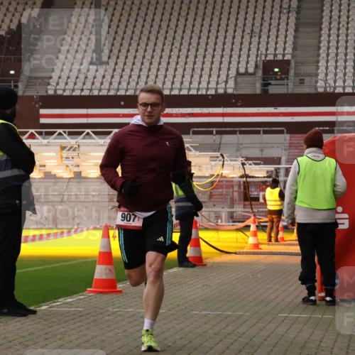 08.12.2024 - St. Pauli X-Mass-Run No. 14 Yannick Fuchs http://msf.ph/oto/7474110 08.12.2024 09:55:20 Ziel 691, 881, 907, 3300 meine-sportfotos.de