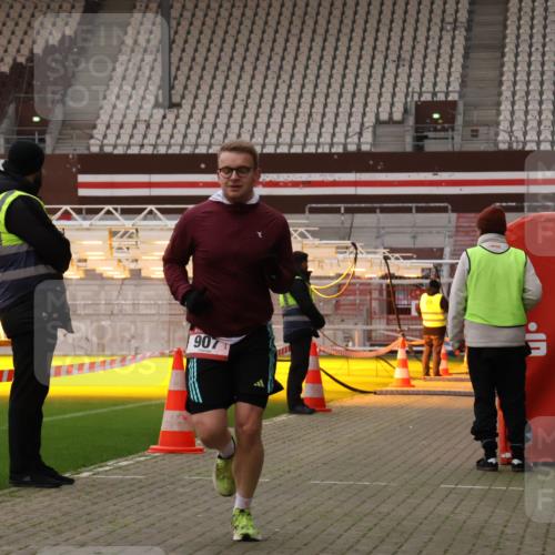 08.12.2024 - St. Pauli X-Mass-Run No. 14 Yannick Fuchs http://msf.ph/oto/7474113 08.12.2024 09:55:20 Ziel 691, 881, 907, 3300 meine-sportfotos.de