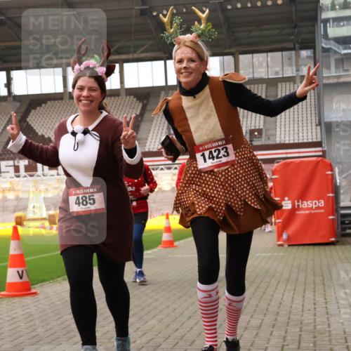 08.12.2024 - St. Pauli X-Mass-Run No. 14 Yannick Fuchs http://msf.ph/oto/7474132 08.12.2024 10:08:28 Ziel 292, 301, 436, 485, 997, 1026, 1310, 1423, 1952, 1961, 2753, 2961 meine-sportfotos.de