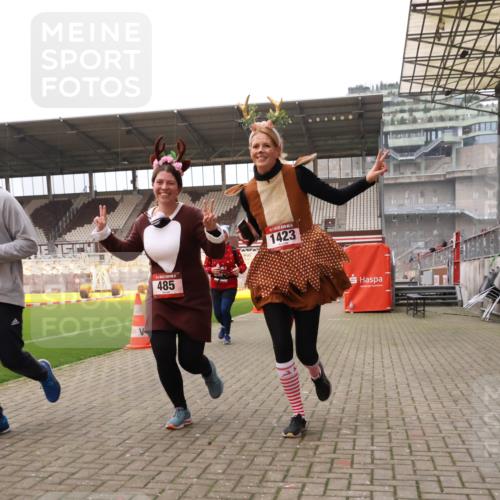 08.12.2024 - St. Pauli X-Mass-Run No. 14 Yannick Fuchs http://msf.ph/oto/7474140 08.12.2024 10:08:29 Ziel 23, 292, 301, 436, 485, 997, 1026, 1167, 1183, 1310, 1423, 1952, 1961, 2753 meine-sportfotos.de