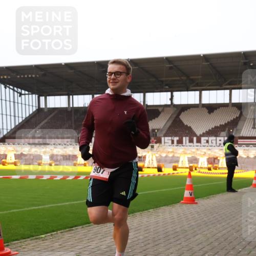 08.12.2024 - St. Pauli X-Mass-Run No. 14 Yannick Fuchs http://msf.ph/oto/7474157 08.12.2024 09:55:22 Ziel 691, 881, 907, 3300 meine-sportfotos.de