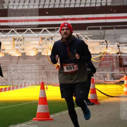 08.12.2024 - St. Pauli X-Mass-Run No. 14 Yannick Fuchs http://msf.ph/oto/7474178 08.12.2024 09:55:27 Ziel 691, 907, 3300 meine-sportfotos.de