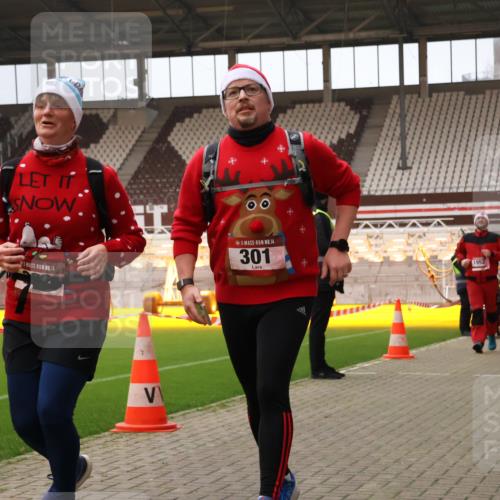 08.12.2024 - St. Pauli X-Mass-Run No. 14 Yannick Fuchs http://msf.ph/oto/7474182 08.12.2024 10:08:31 Ziel 23, 292, 301, 436, 449, 485, 731, 997, 1026, 1167, 1183, 1310, 1423, 1952, 1961, 2753 meine-sportfotos.de