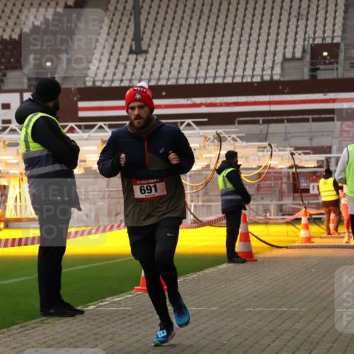 08.12.2024 - St. Pauli X-Mass-Run No. 14 Yannick Fuchs http://msf.ph/oto/7474190 08.12.2024 09:55:28 Ziel 691, 907, 3300 meine-sportfotos.de