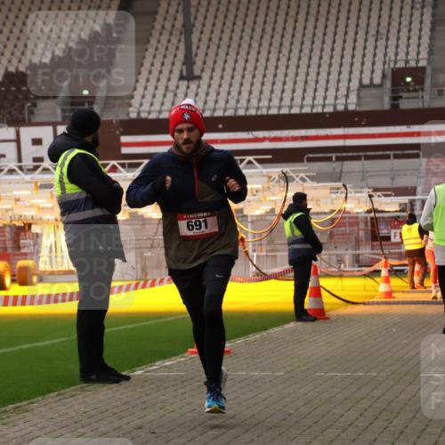 08.12.2024 - St. Pauli X-Mass-Run No. 14 Yannick Fuchs http://msf.ph/oto/7474192 08.12.2024 09:55:28 Ziel 691, 907, 3300 meine-sportfotos.de