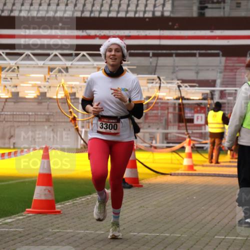 08.12.2024 - St. Pauli X-Mass-Run No. 14 Yannick Fuchs http://msf.ph/oto/7474245 08.12.2024 09:55:35 Ziel 691, 3300 meine-sportfotos.de