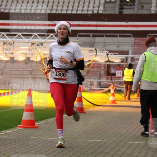 08.12.2024 - St. Pauli X-Mass-Run No. 14 Yannick Fuchs http://msf.ph/oto/7474254 08.12.2024 09:55:35 Ziel 691, 3300 meine-sportfotos.de