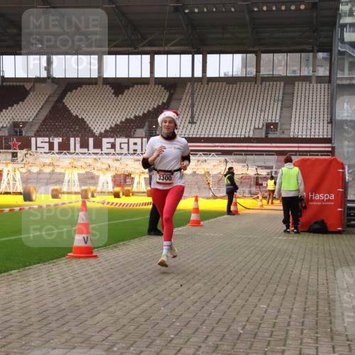 08.12.2024 - St. Pauli X-Mass-Run No. 14 Yannick Fuchs http://msf.ph/oto/7474273 08.12.2024 09:55:37 Ziel 2911, 3300 meine-sportfotos.de