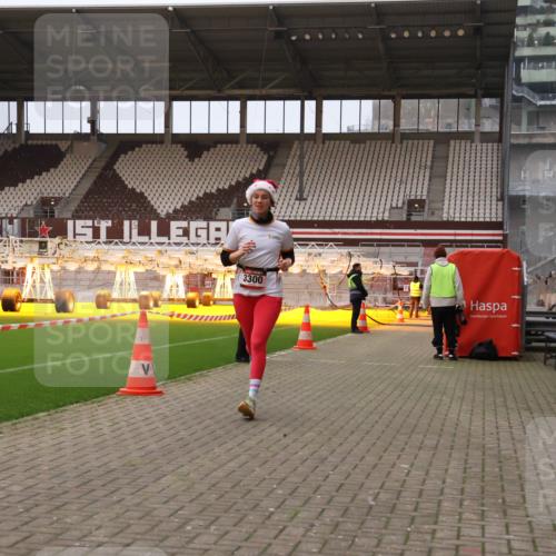 08.12.2024 - St. Pauli X-Mass-Run No. 14 Yannick Fuchs http://msf.ph/oto/7474276 08.12.2024 09:55:37 Ziel 2911, 3300 meine-sportfotos.de