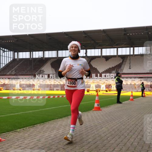 08.12.2024 - St. Pauli X-Mass-Run No. 14 Yannick Fuchs http://msf.ph/oto/7474310 08.12.2024 09:55:38 Ziel 2911, 3300 meine-sportfotos.de
