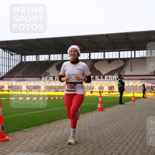 08.12.2024 - St. Pauli X-Mass-Run No. 14 Yannick Fuchs http://msf.ph/oto/7474313 08.12.2024 09:55:38 Ziel 2911, 3300 meine-sportfotos.de