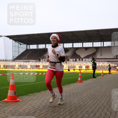08.12.2024 - St. Pauli X-Mass-Run No. 14 Yannick Fuchs http://msf.ph/oto/7474319 08.12.2024 09:55:39 Ziel 2911, 3094, 3300 meine-sportfotos.de