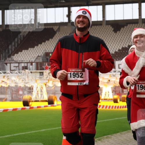 08.12.2024 - St. Pauli X-Mass-Run No. 14 Yannick Fuchs http://msf.ph/oto/7474327 08.12.2024 10:08:37 Ziel 23, 54, 136, 292, 301, 436, 449, 451, 485, 731, 997, 1026, 1167, 1183, 1310, 1423, 1952, 1961, 2753 meine-sportfotos.de