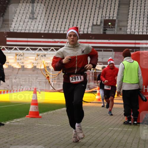 08.12.2024 - St. Pauli X-Mass-Run No. 14 Yannick Fuchs http://msf.ph/oto/7474333 08.12.2024 09:55:53 Ziel 415, 438, 1946, 2911, 3094 meine-sportfotos.de