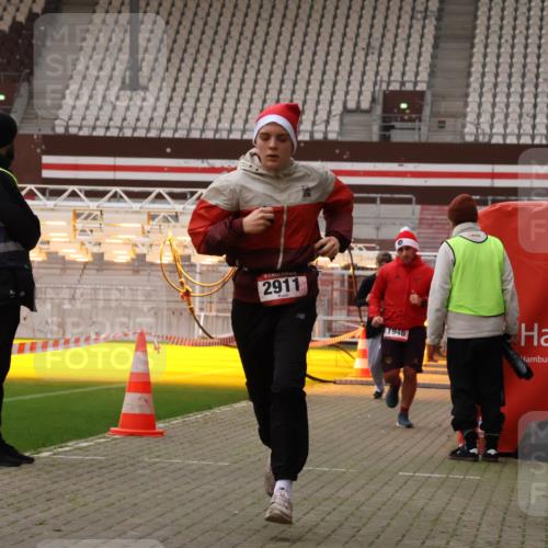 08.12.2024 - St. Pauli X-Mass-Run No. 14 Yannick Fuchs http://msf.ph/oto/7474335 08.12.2024 09:55:53 Ziel 415, 438, 1946, 2911, 3094 meine-sportfotos.de