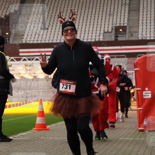 08.12.2024 - St. Pauli X-Mass-Run No. 14 Yannick Fuchs http://msf.ph/oto/7474347 08.12.2024 10:08:39 Ziel 23, 54, 136, 292, 301, 436, 449, 451, 485, 731, 997, 1026, 1167, 1183, 1310, 1952, 1961, 2753 meine-sportfotos.de
