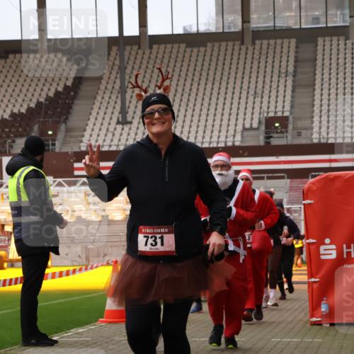 08.12.2024 - St. Pauli X-Mass-Run No. 14 Yannick Fuchs http://msf.ph/oto/7474353 08.12.2024 10:08:39 Ziel 23, 54, 136, 292, 301, 436, 449, 451, 485, 731, 997, 1026, 1167, 1183, 1310, 1952, 1961, 2753 meine-sportfotos.de